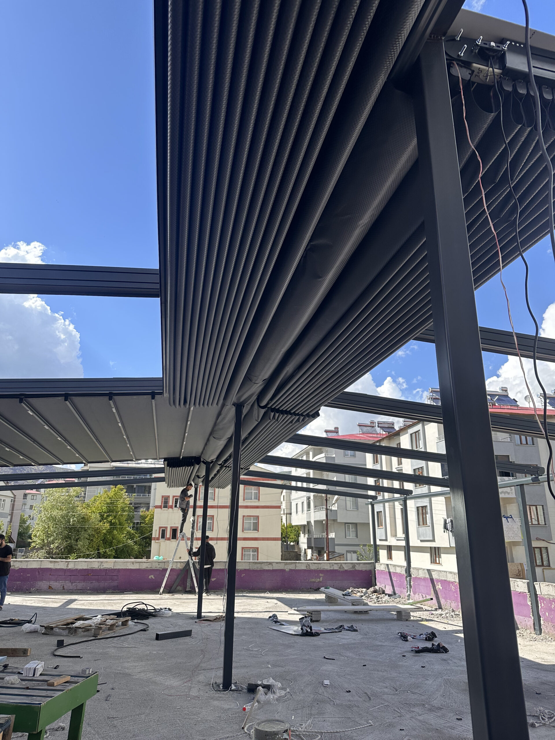 motorlu pergola